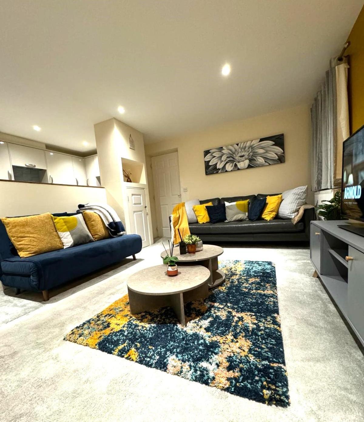 Large Cosy 2 Bedroom Ground Floor Flat In Stevenage Sg1 Sleeps 4-5 Free Parking 외부 사진