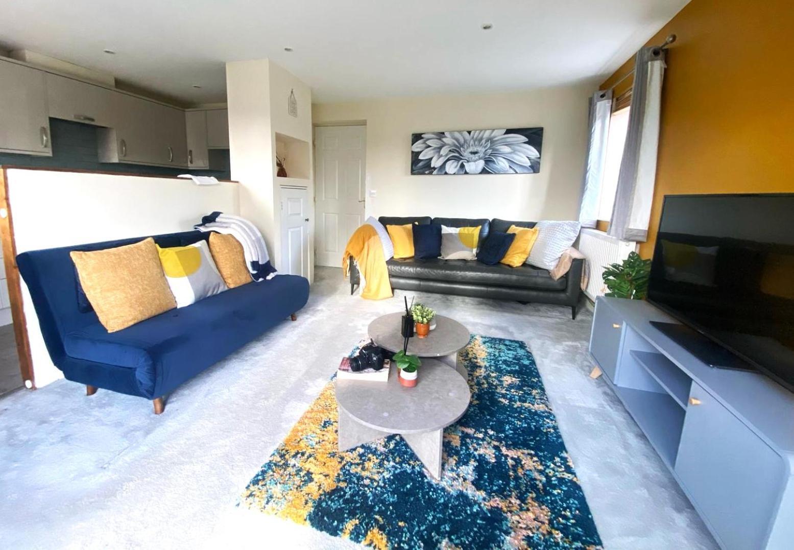 Large Cosy 2 Bedroom Ground Floor Flat In Stevenage Sg1 Sleeps 4-5 Free Parking 외부 사진